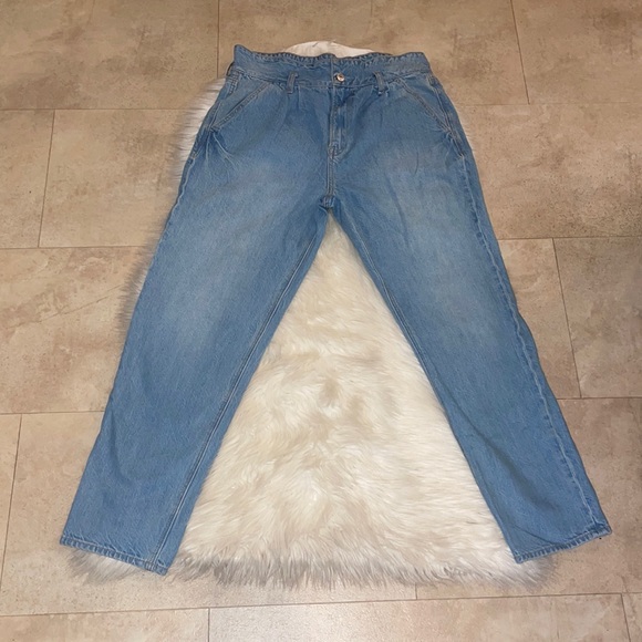 American Eagle Paperbag Mom Jeans - Picture 2 of 8